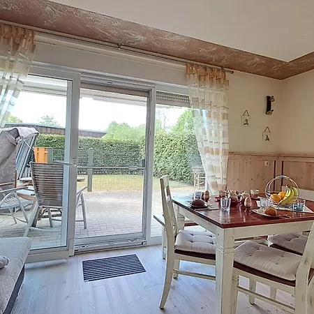 Ferienwohnung Ostseestern - Mit Grossem Garten Zingst